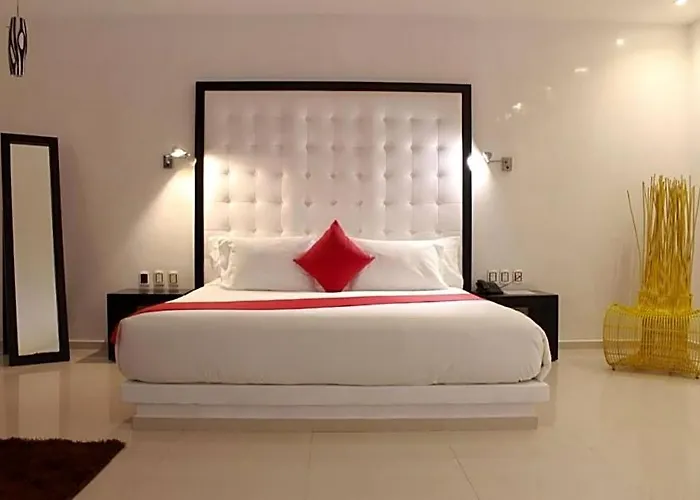 Hotel In Fashion & (adults Only)