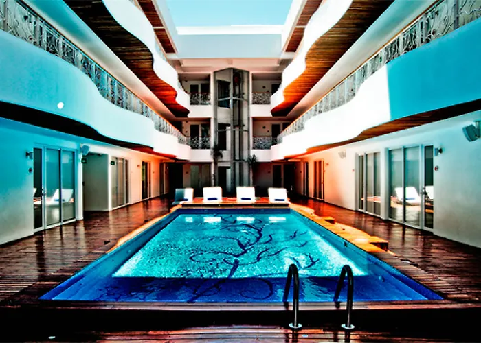 In Fashion & (adults Only) Hotel